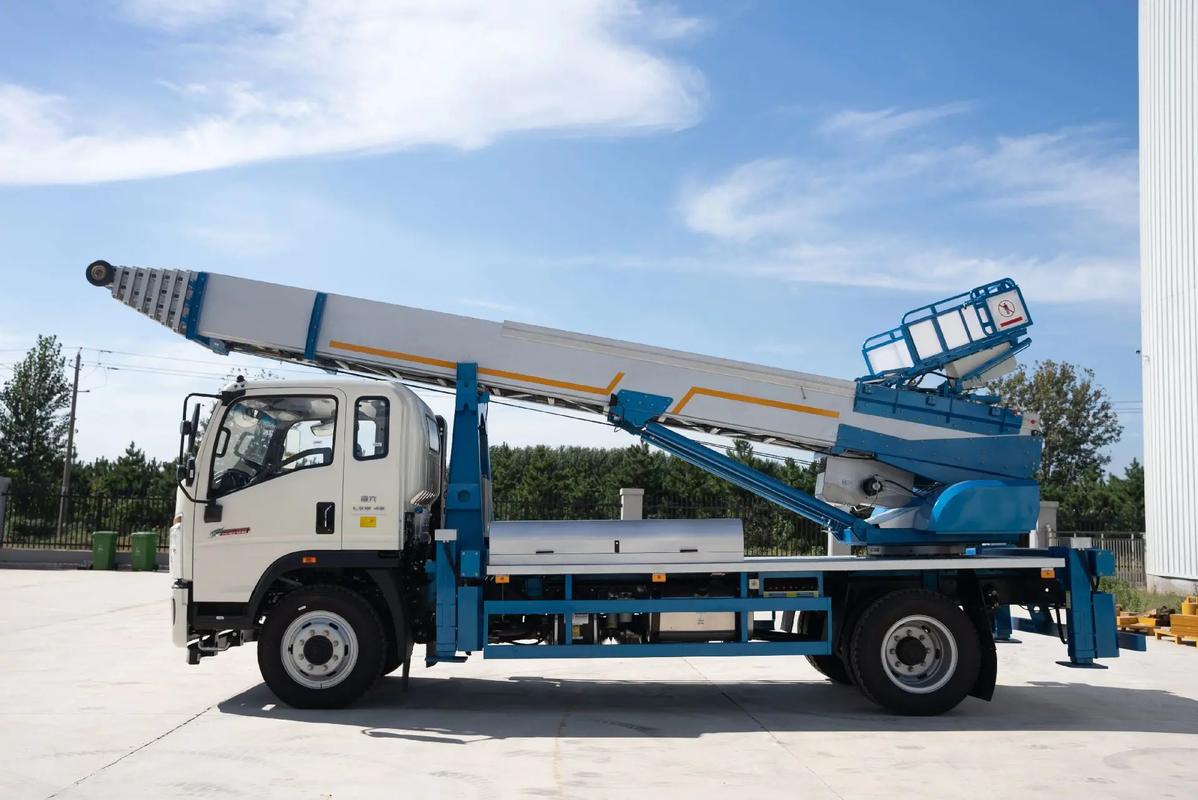 高安云梯上料车租赁费用